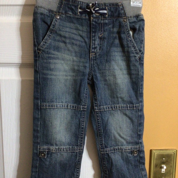 Oshkosh jacket and jeans - Picture 2 of 10